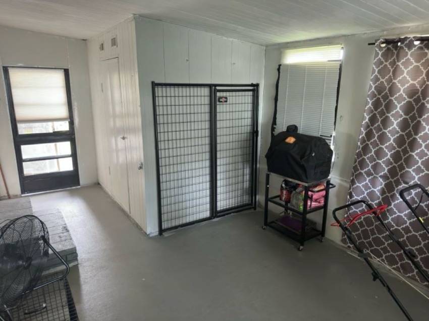 543 Lake Henry Drive a Winter Haven, FL Mobile or Manufactured Home for Sale